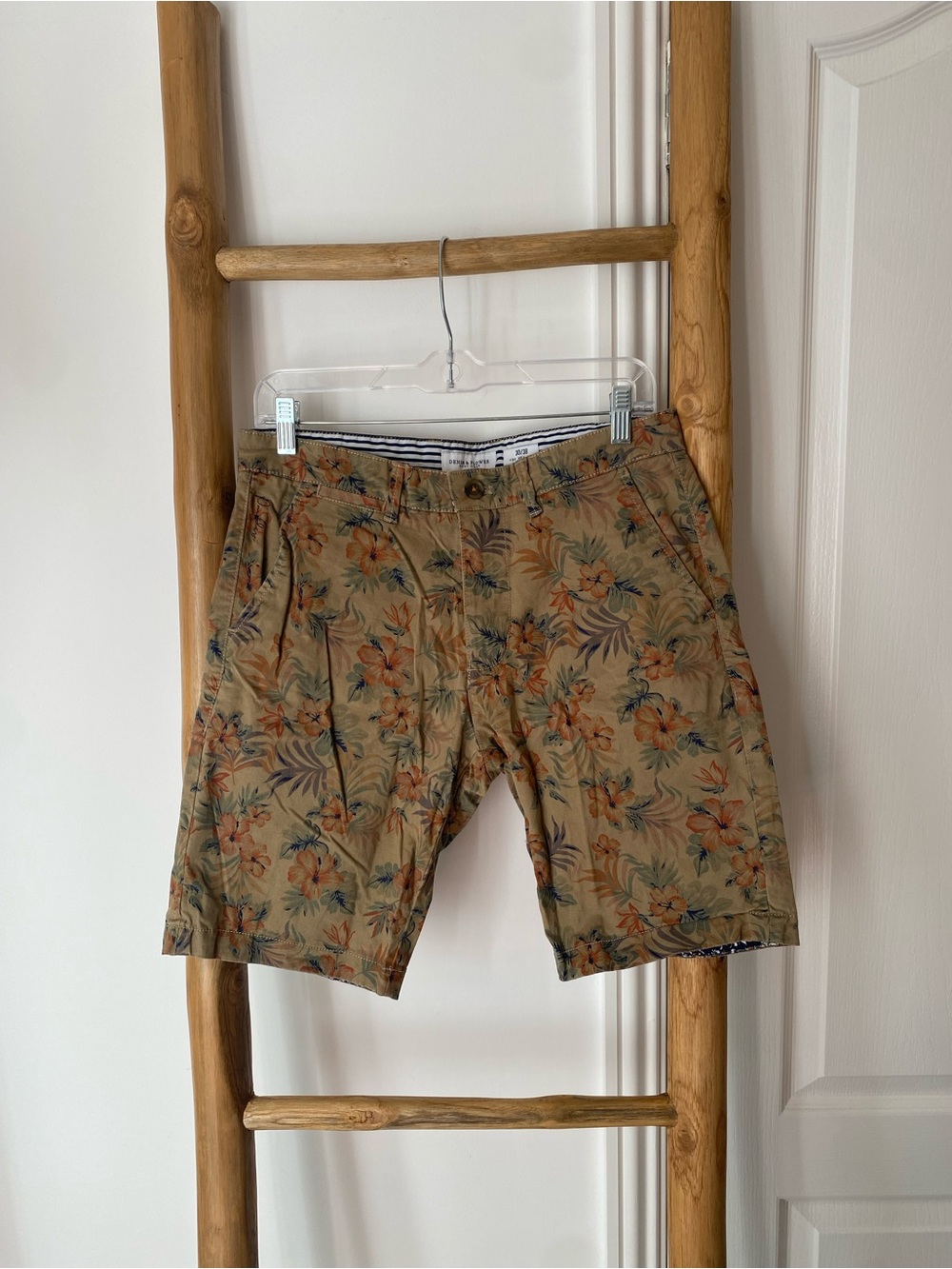 Denim & Flower Ricky Singh Floral Shorts Men's Sz 30 Tropical Hawaiian Chino